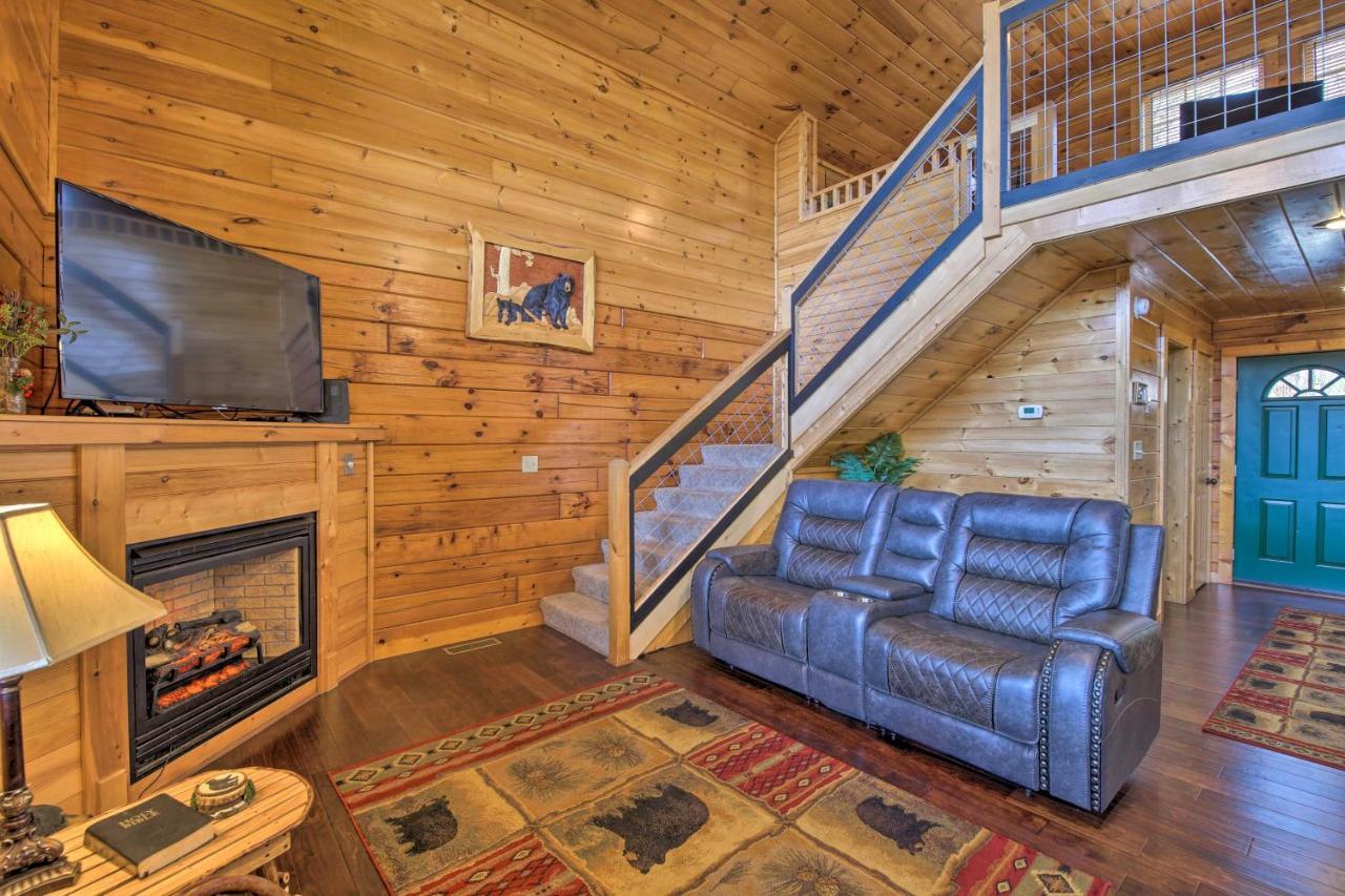 Gatlinburg Cabin With Pool Table And Hot Tub! Zewnętrze zdjęcie