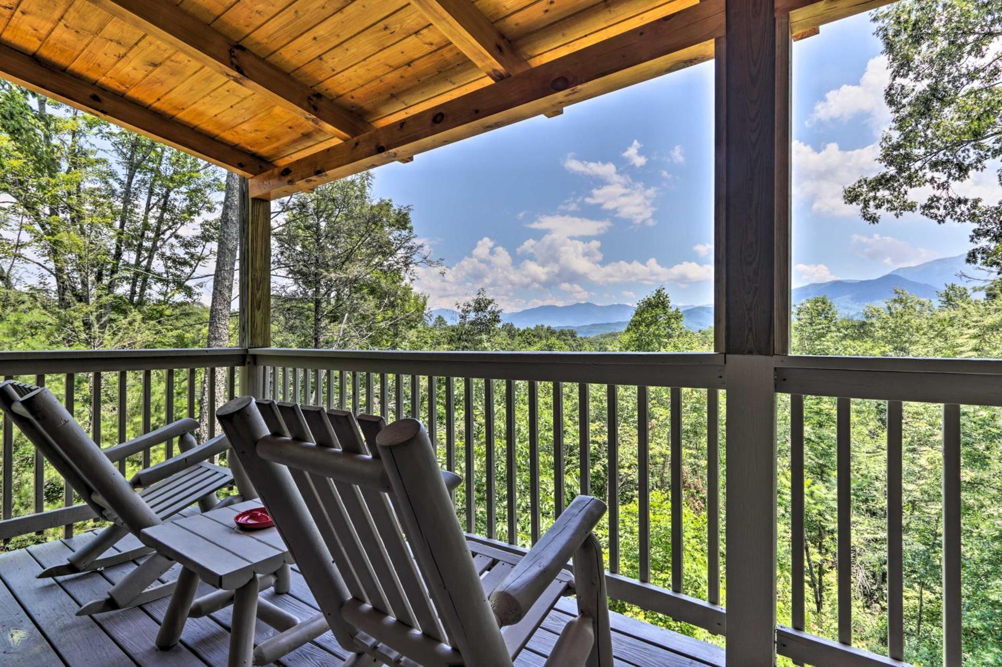 Gatlinburg Cabin With Pool Table And Hot Tub! Zewnętrze zdjęcie